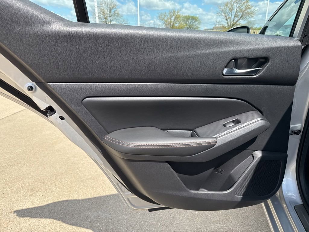 Used 2019 Nissan Altima 2.5 SR FWD image 18