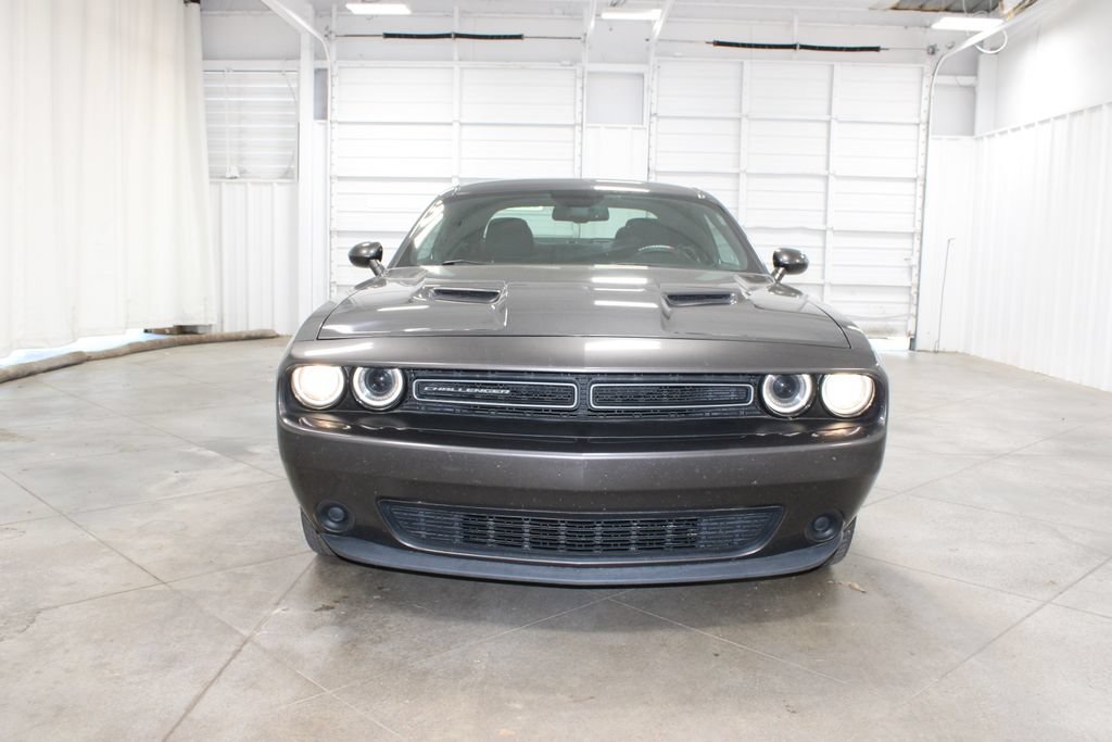 Used 2016 Dodge Challenger SXT w/ Super Sport Group (SS/T) RWD image 2