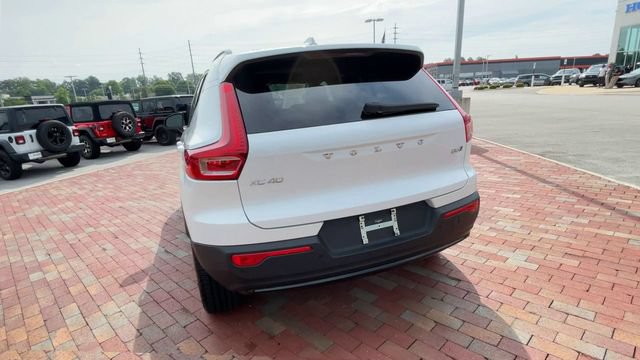 Used 2026 Volvo XC40 B5 Plus AWD/4WD image 8