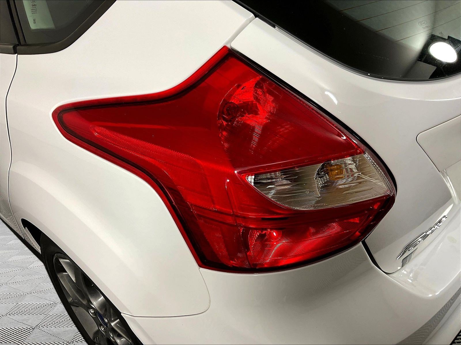 Used 2014 Ford Focus SE w/ Equipment Group 201A FWD image 22