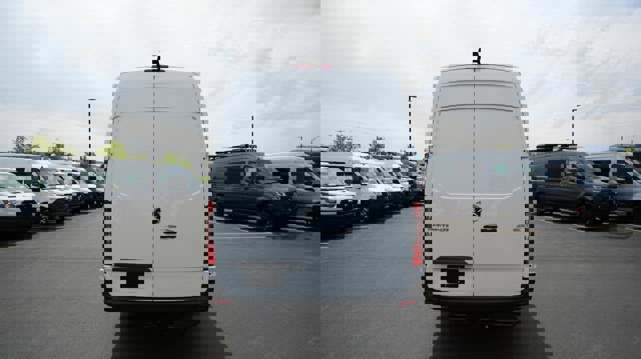 New 2025 Mercedes-Benz Sprinter 2500 image 6