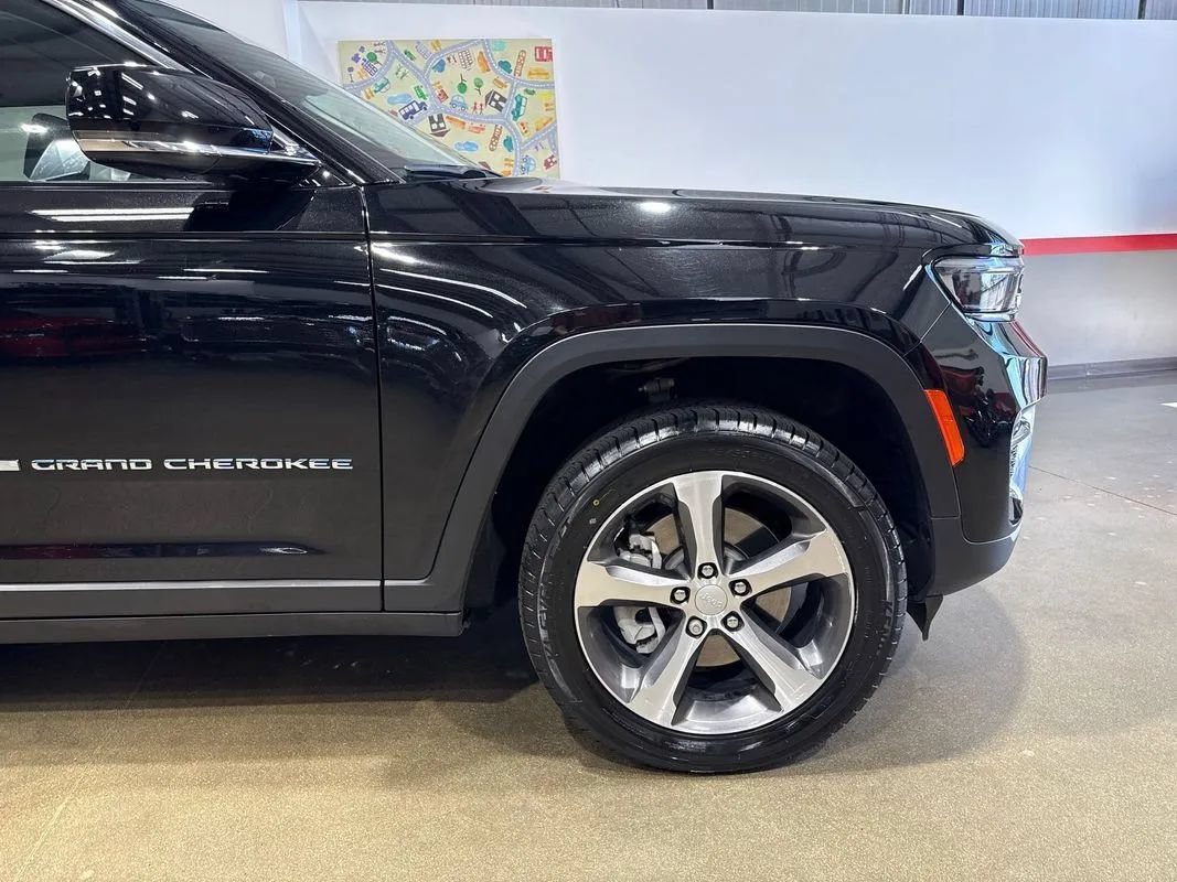 Used 2023 Jeep Grand Cherokee 4WD 4xe image 52
