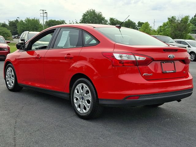 Used 2012 Ford Focus SE w/ SE Winter Pkg FWD image 6