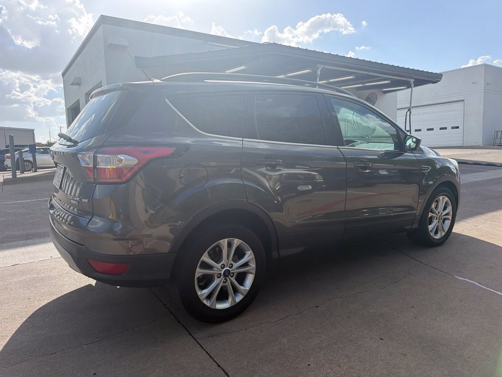 Used 2018 Ford Escape SE AWD/4WD image 9