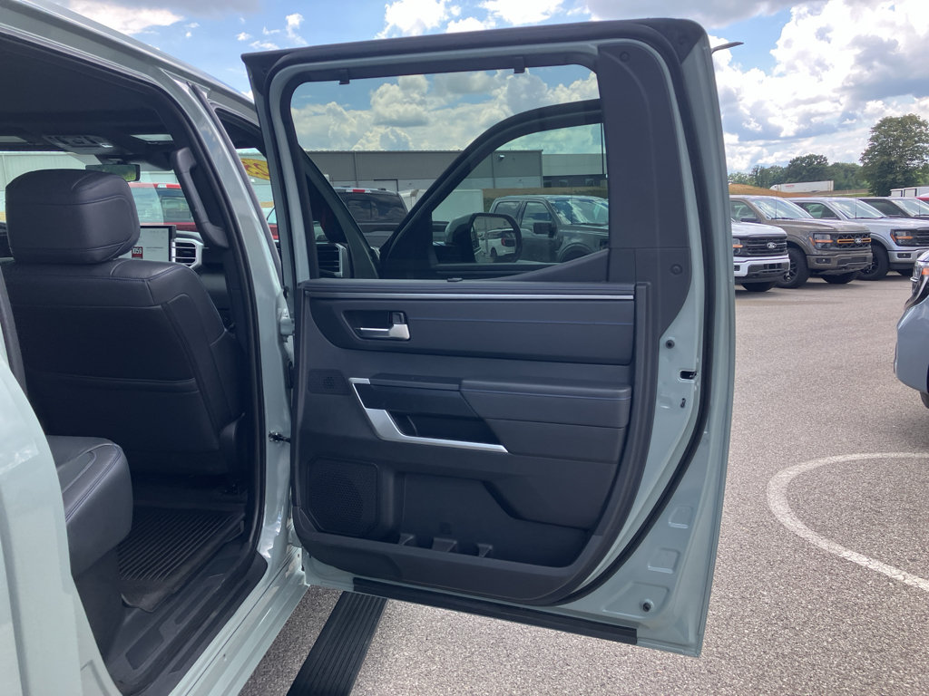 Used 2025 Toyota Tundra Platinum AWD/4WD image 21