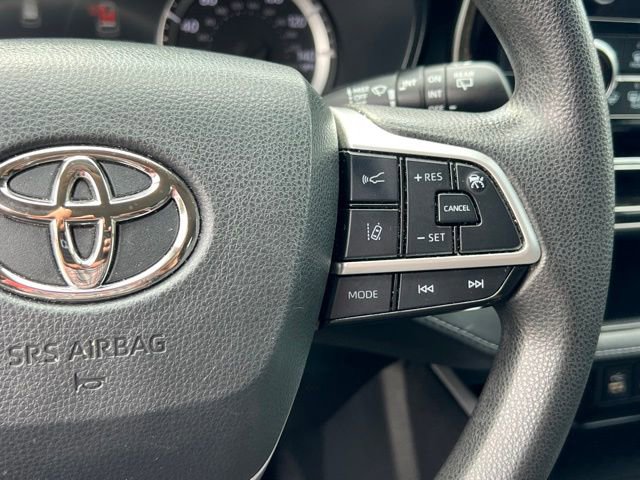 Used 2023 Toyota Highlander L image 23