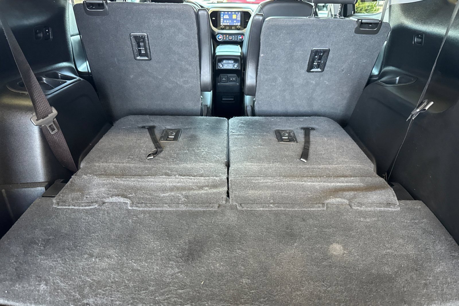 Used 2022 GMC Acadia SLT w/ Elevation Edition FWD image 16