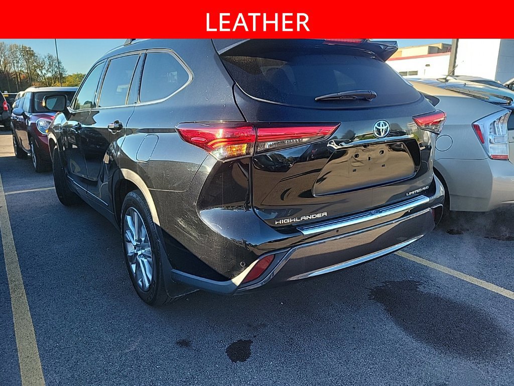 Used 2020 Toyota Highlander Limited AWD/4WD image 4