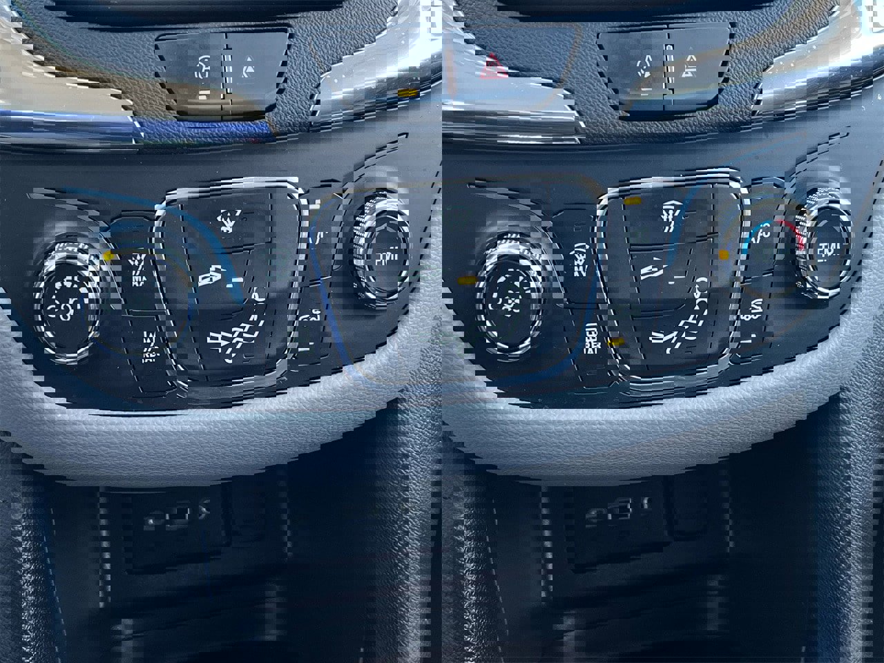 Used 2023 Chevrolet Equinox LS w/ LS Convenience Package image 18