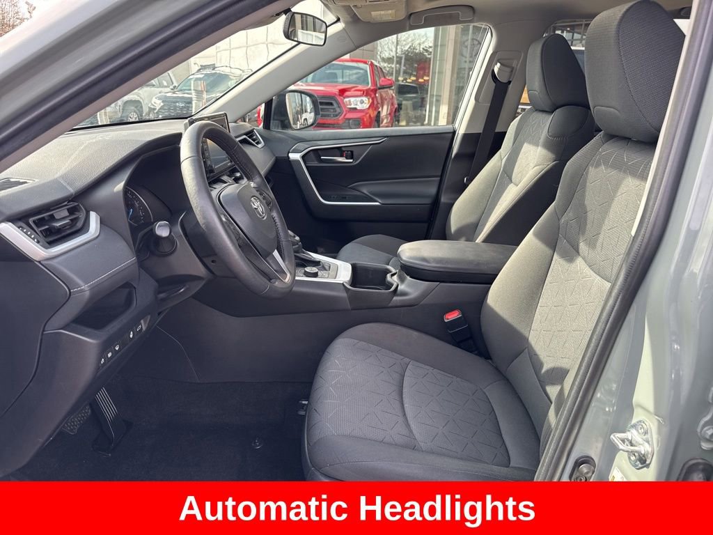 Certified 2022 Toyota RAV4 XLE w/ Convenience Package image 12