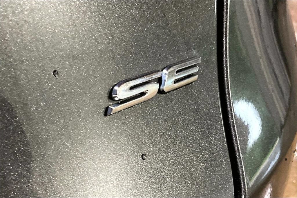 Used 2016 Ford Fusion SE FWD image 28