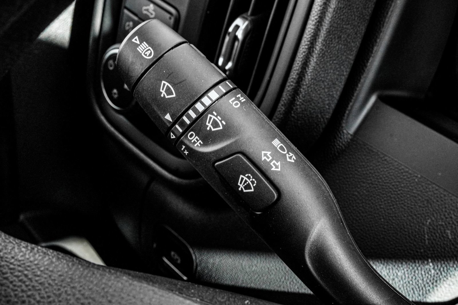 New 2025 Chevrolet Silverado 1500 W/T image 25