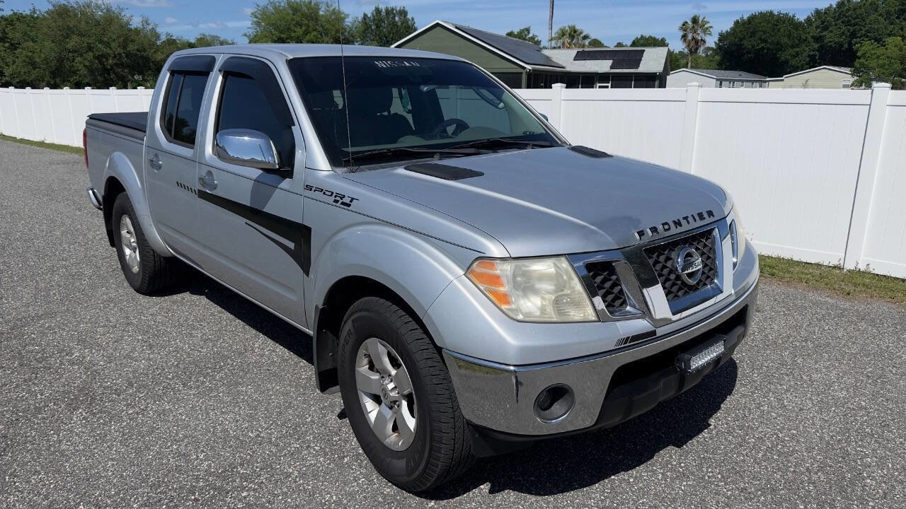 Used 2010 Nissan Frontier SE image 4