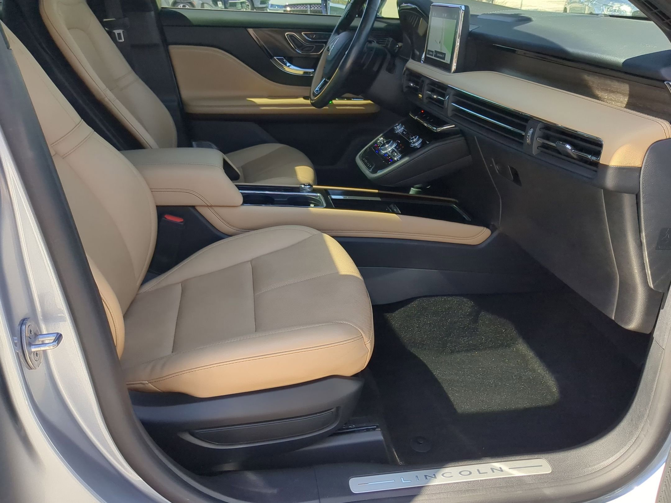 Used 2022 Lincoln Corsair Reserve w/ Elements Package image 24