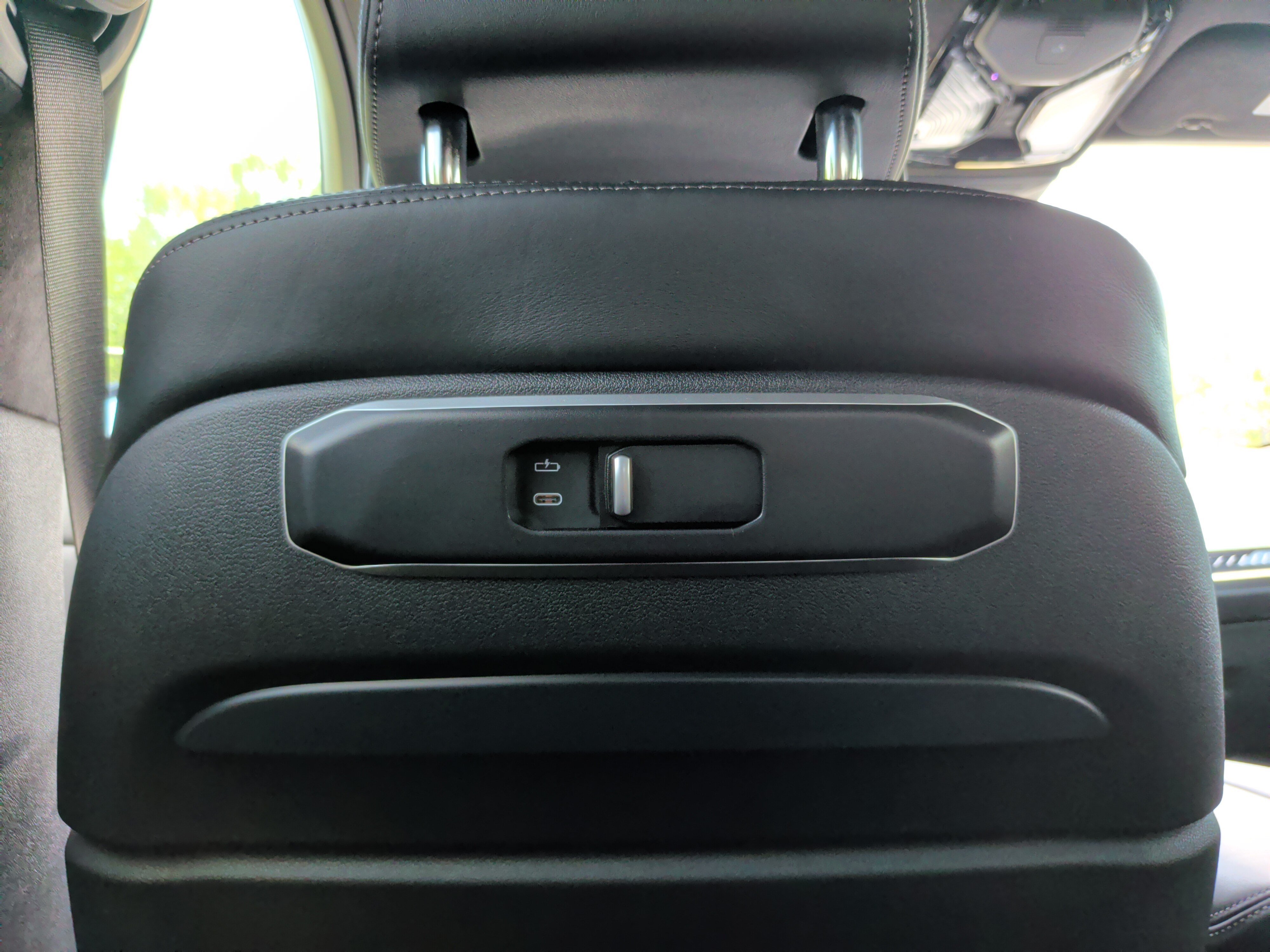 Used 2025 BMW X6 M60i AWD/4WD image 39