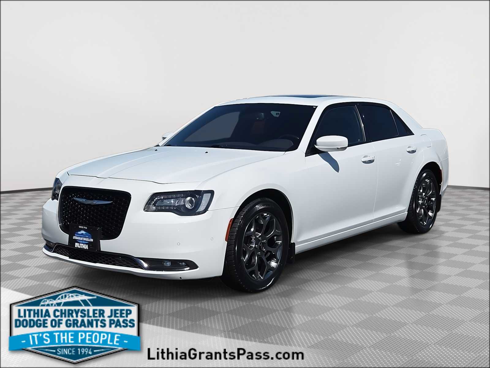 Used 2017 Chrysler 300 S w/ 300S Premium Group AWD/4WD video 1