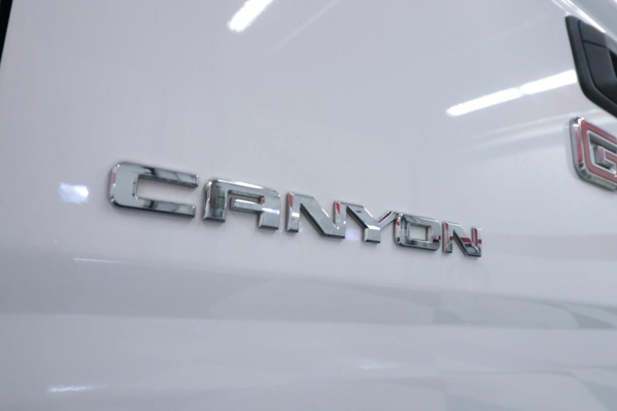 Used 2016 GMC Canyon SLE w/ SLE Convenience Package RWD image 27