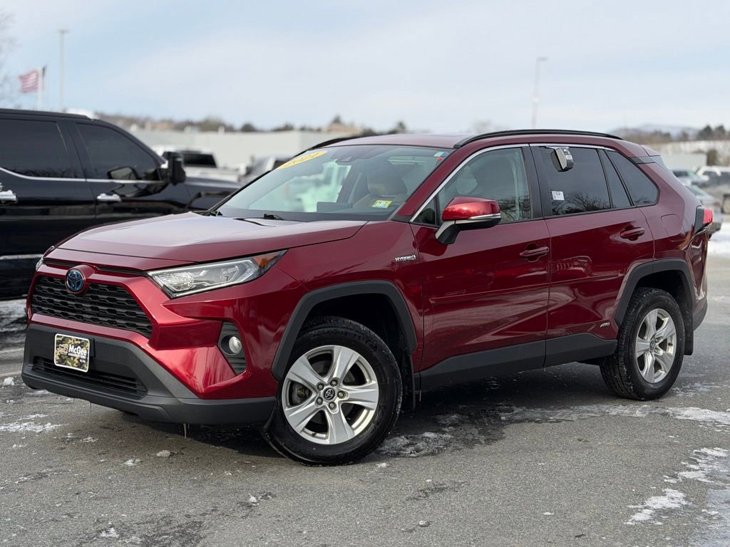Used 2021 Toyota RAV4 XLE image 1