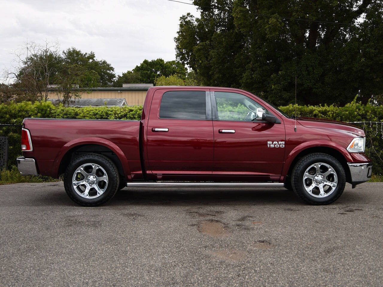 Used 2016 RAM 1500 Laramie w/ Convenience Group AWD/4WD image 6