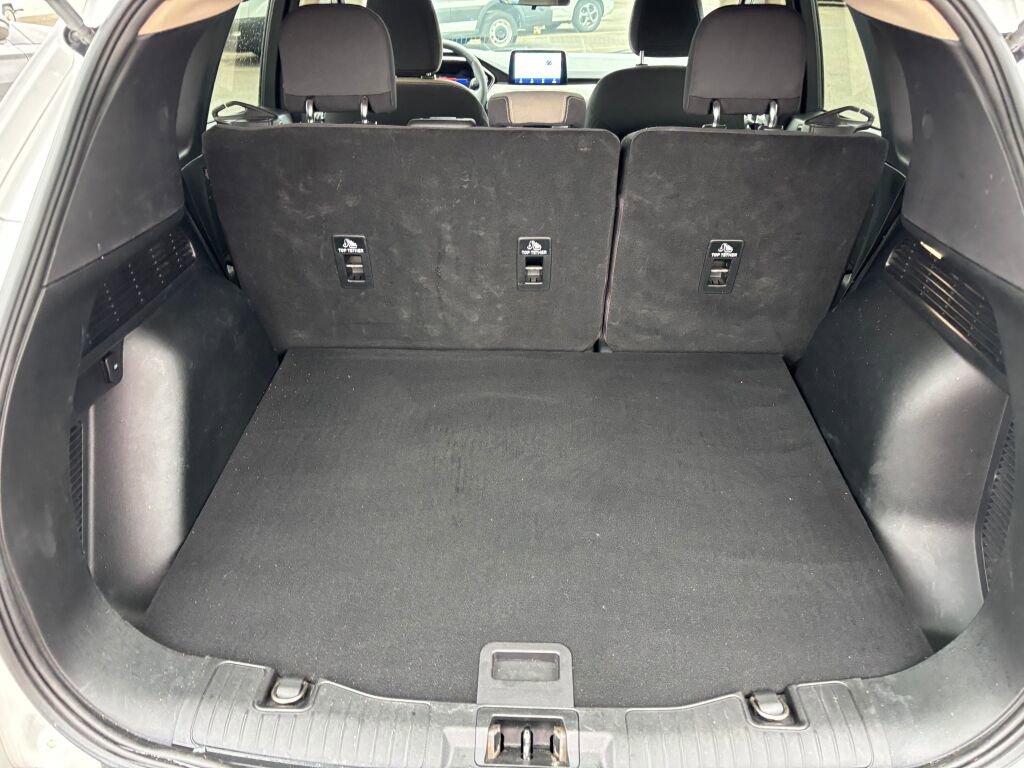 Used 2020 Ford Escape SE Sport image 20