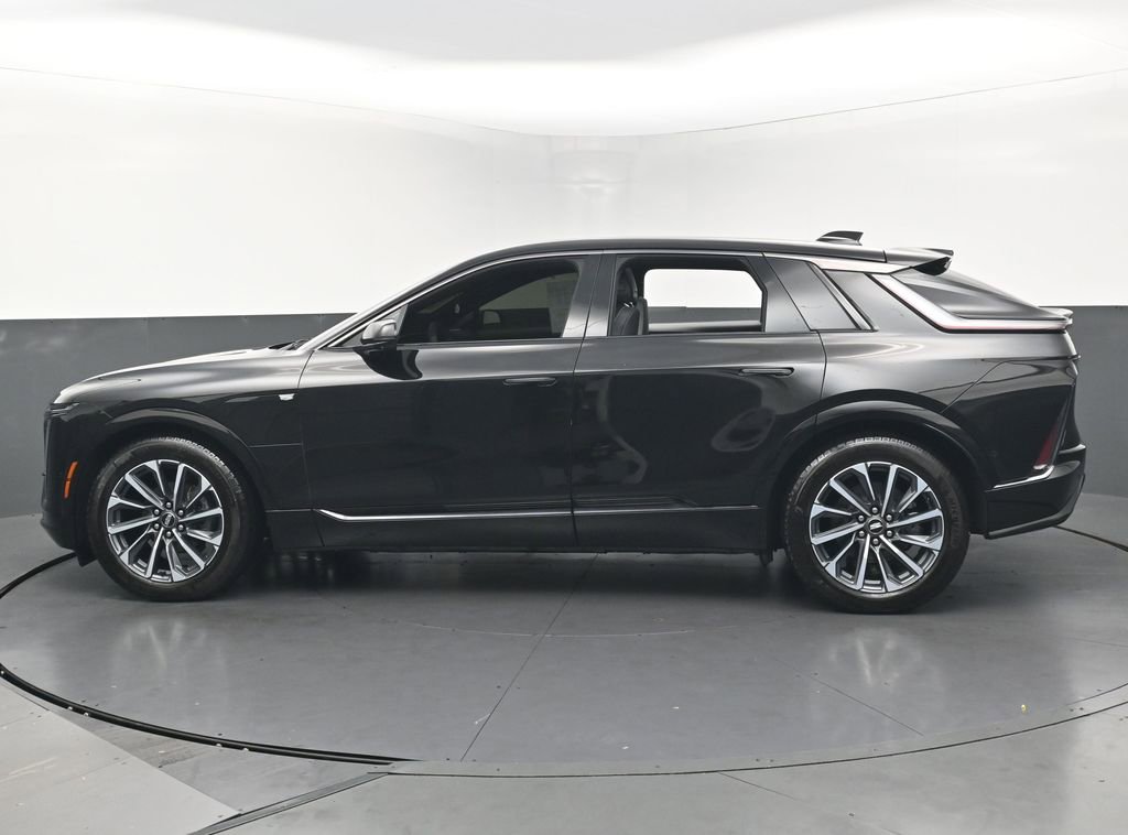 Used 2024 Cadillac Lyriq Sport RWD image 8