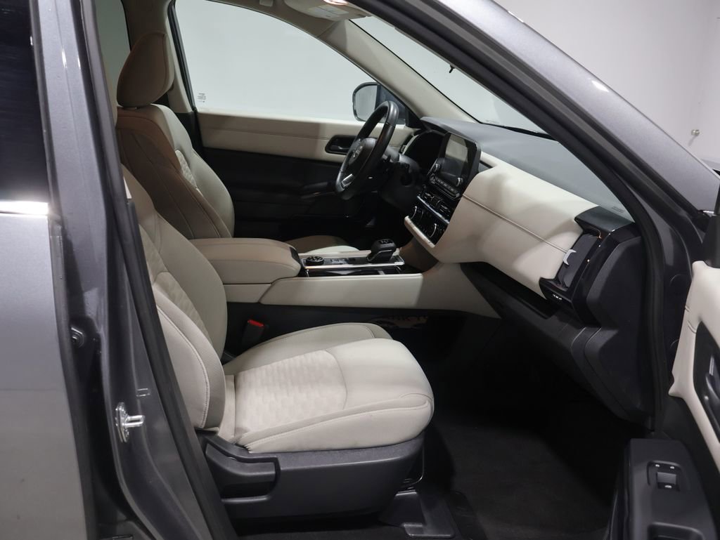 Used 2023 Nissan Pathfinder SV w/ Cargo Package image 22