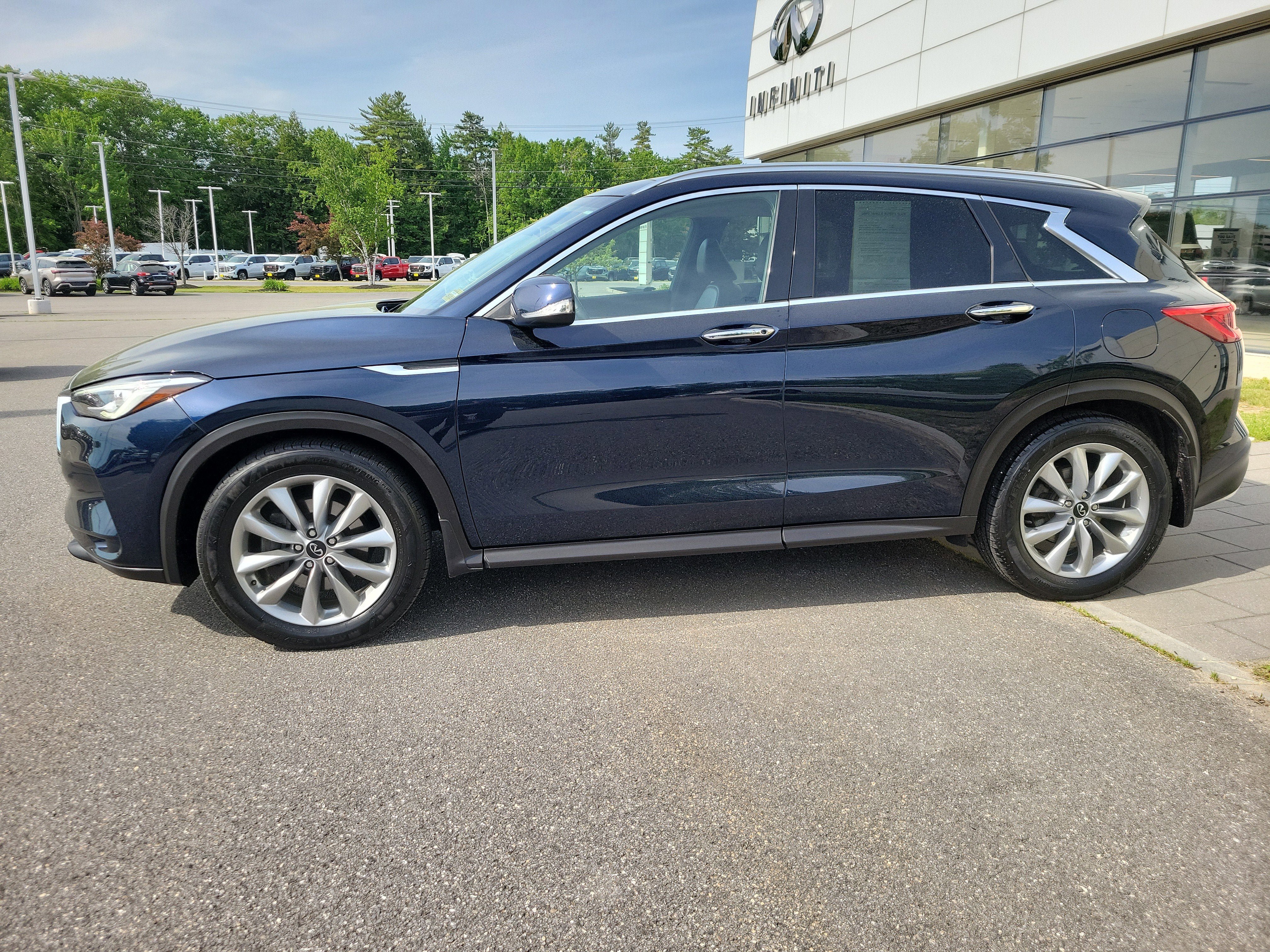 Used 2021 INFINITI QX50 Luxe w/ Cargo Package AWD/4WD image 1
