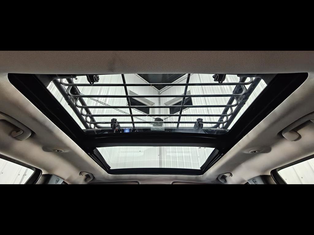 Used 2020 Jeep Cherokee Trailhawk image 11