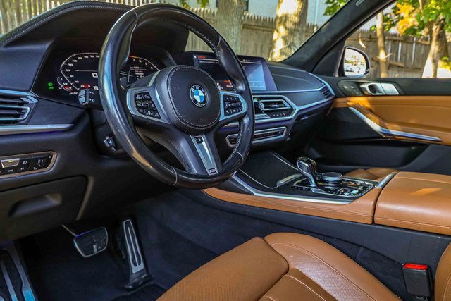 Used 2022 BMW X7 xDrive40i w/ M Sport Package image 7