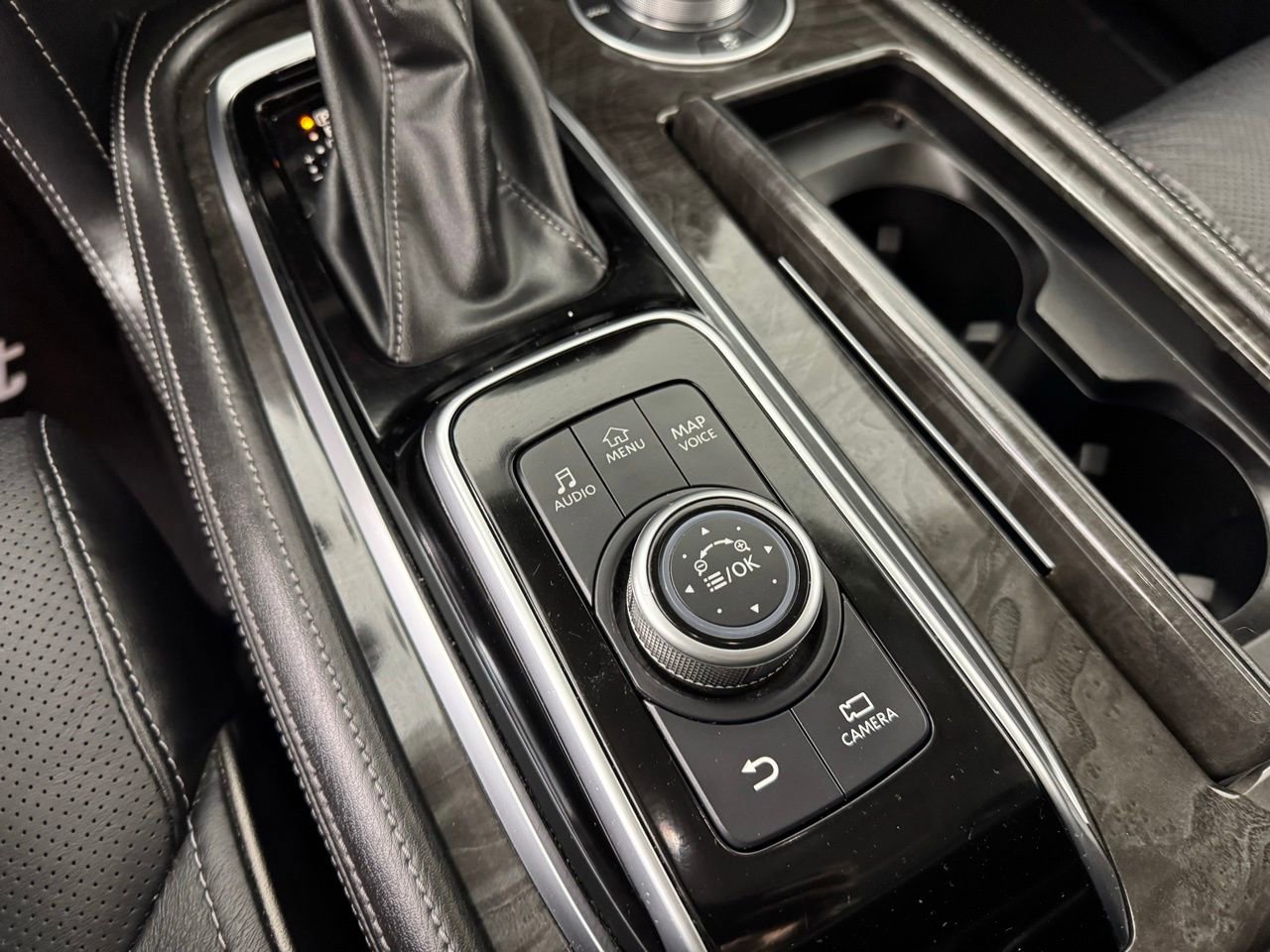 Used 2024 INFINITI QX80 Luxe image 20