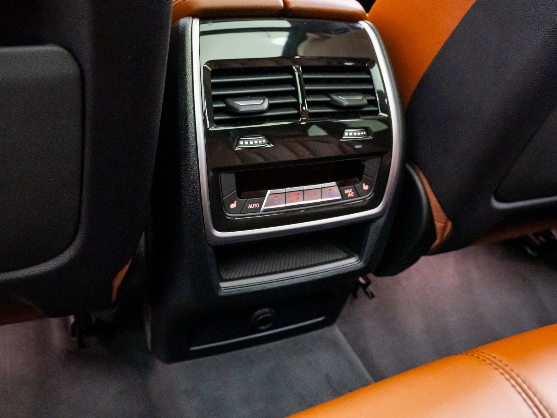 Certified 2023 BMW X5 M50i w/ Executive Package image 22