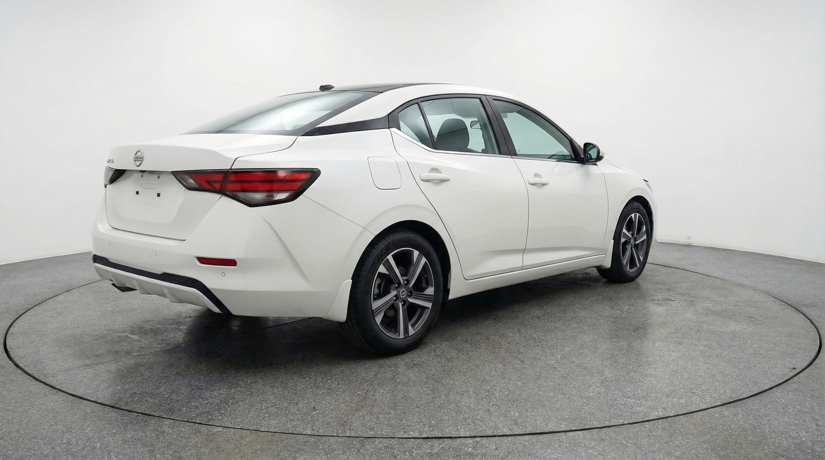 Used 2025 Nissan Sentra SV image 9