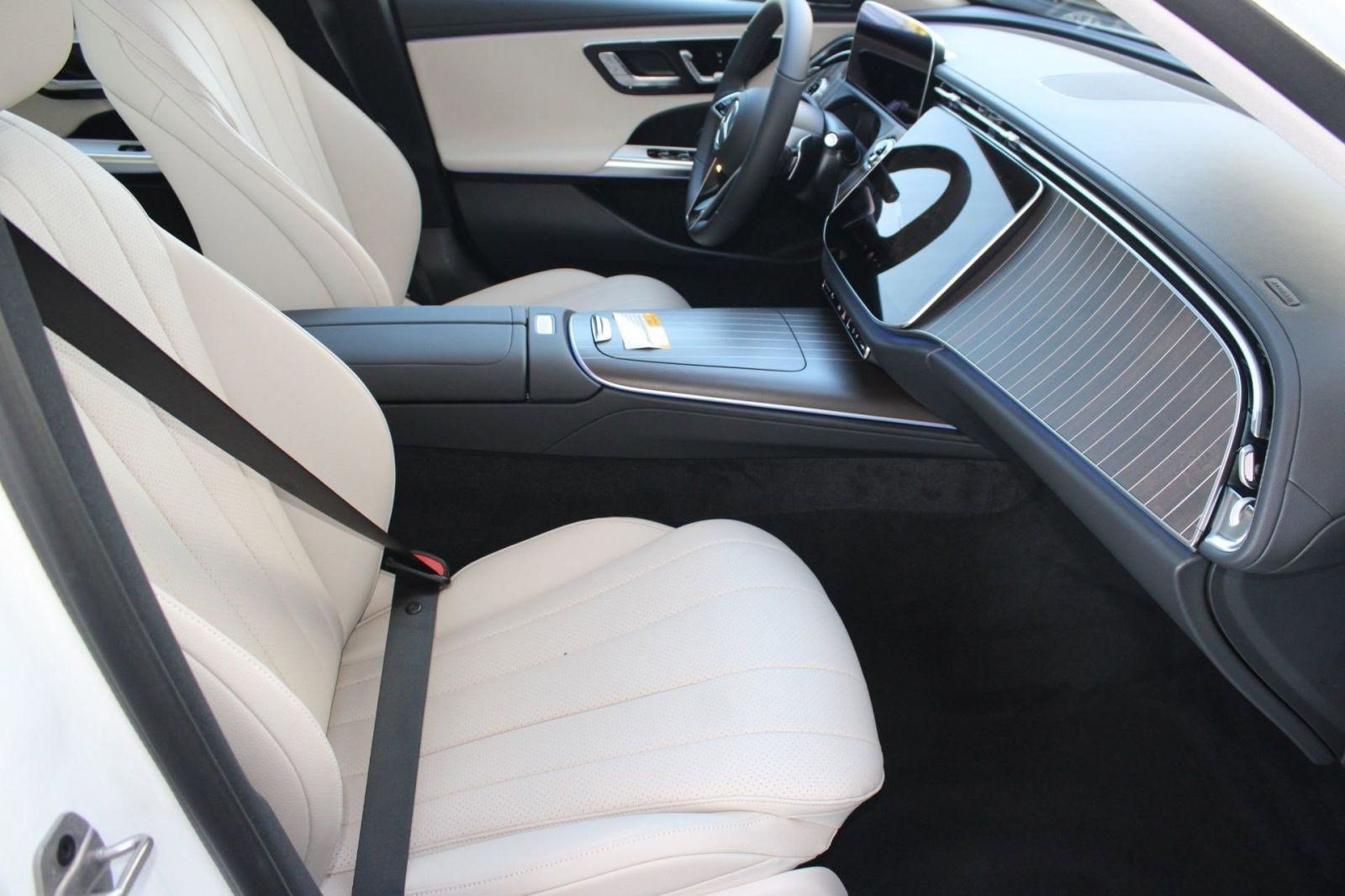New 2026 Mercedes-Benz E 350 4MATIC Sedan image 32