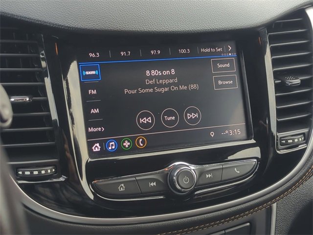 Used 2021 Chevrolet Trax LT w/ LT Convenience Package image 17