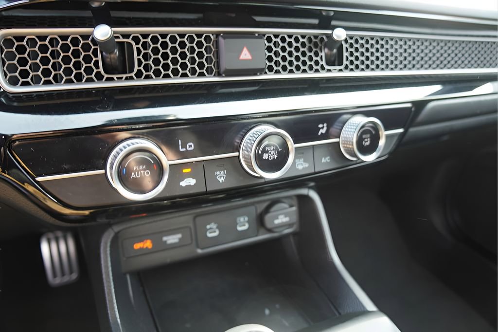 Used 2025 Honda Civic Sport image 19