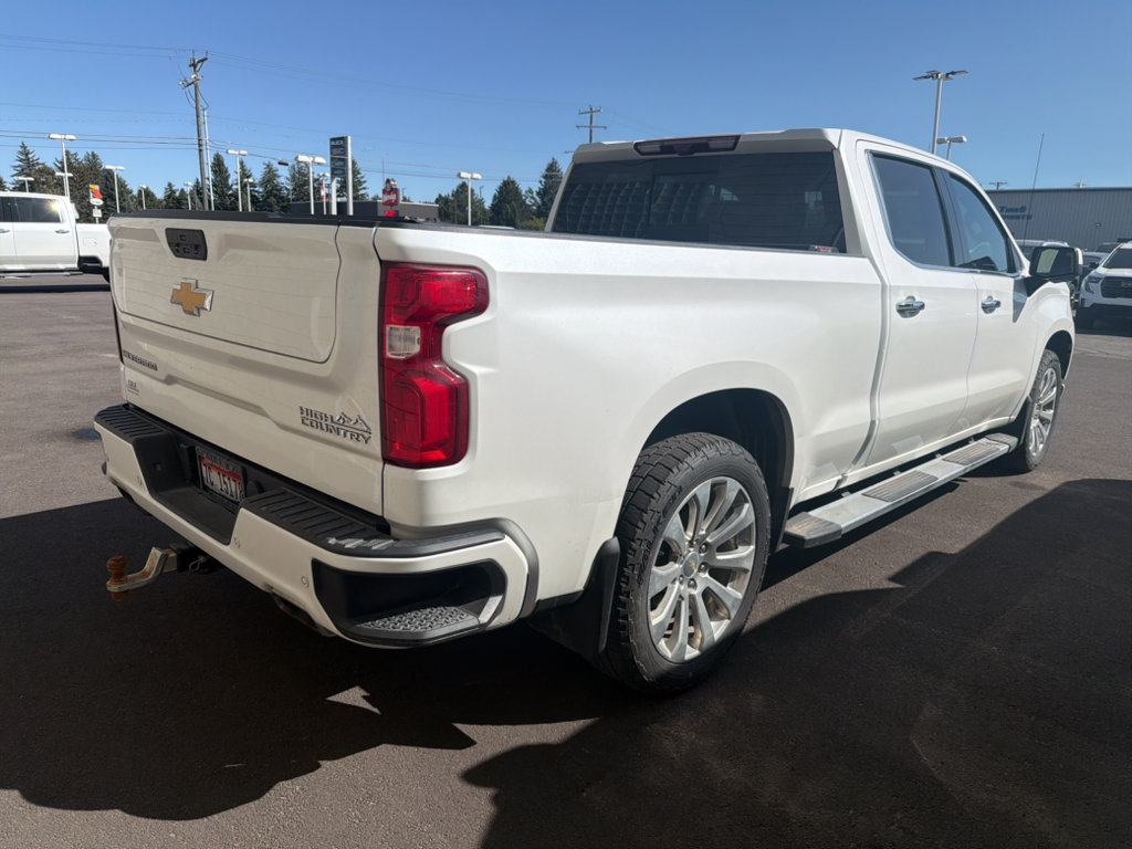 Used 2021 Chevrolet Silverado 1500 High Country w/ Technology Package AWD/4WD image 3
