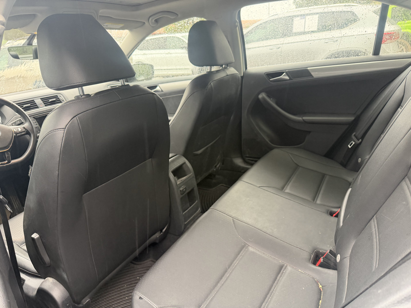 Used 2017 Volkswagen Jetta SE FWD image 3