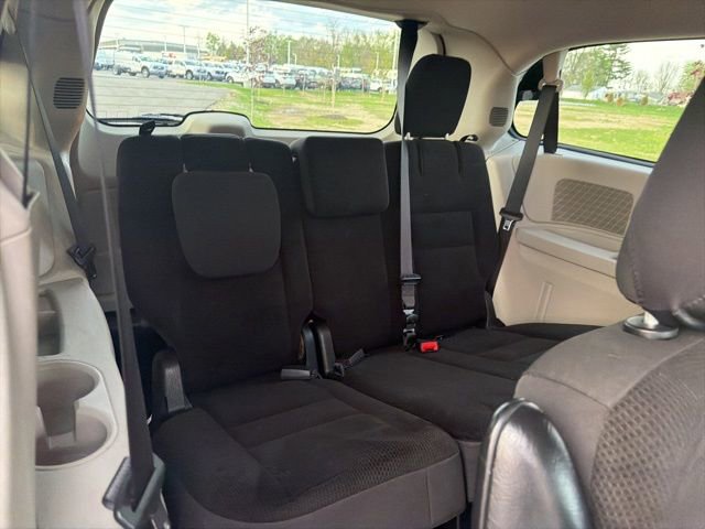 Used 2018 Dodge Grand Caravan SE image 14
