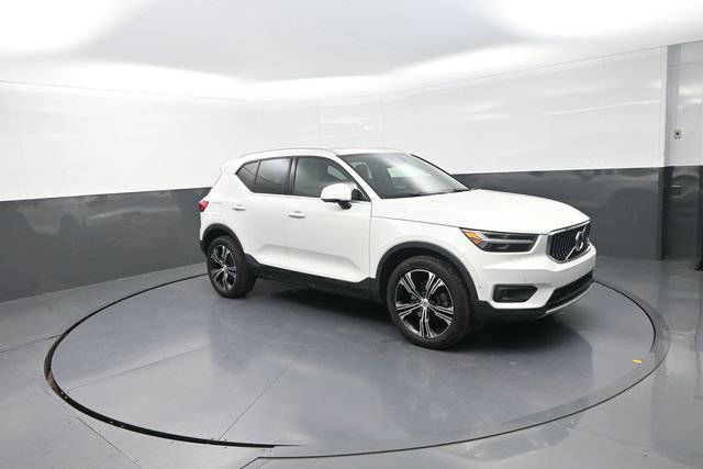 Used 2020 Volvo XC40 T4 Inscription w/ Protection Package Premier FWD image 25