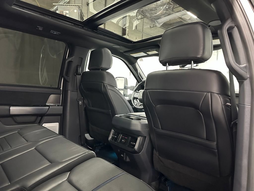 Used 2026 Ford F250 Platinum AWD/4WD image 57