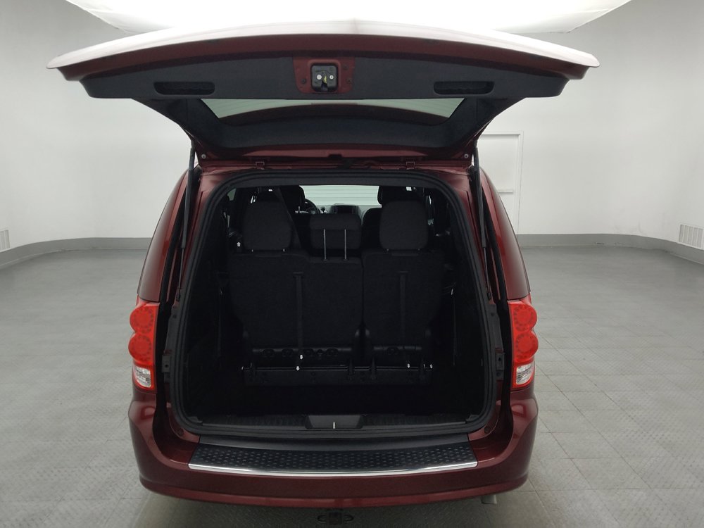 Used 2019 Dodge Grand Caravan SE FWD image 29
