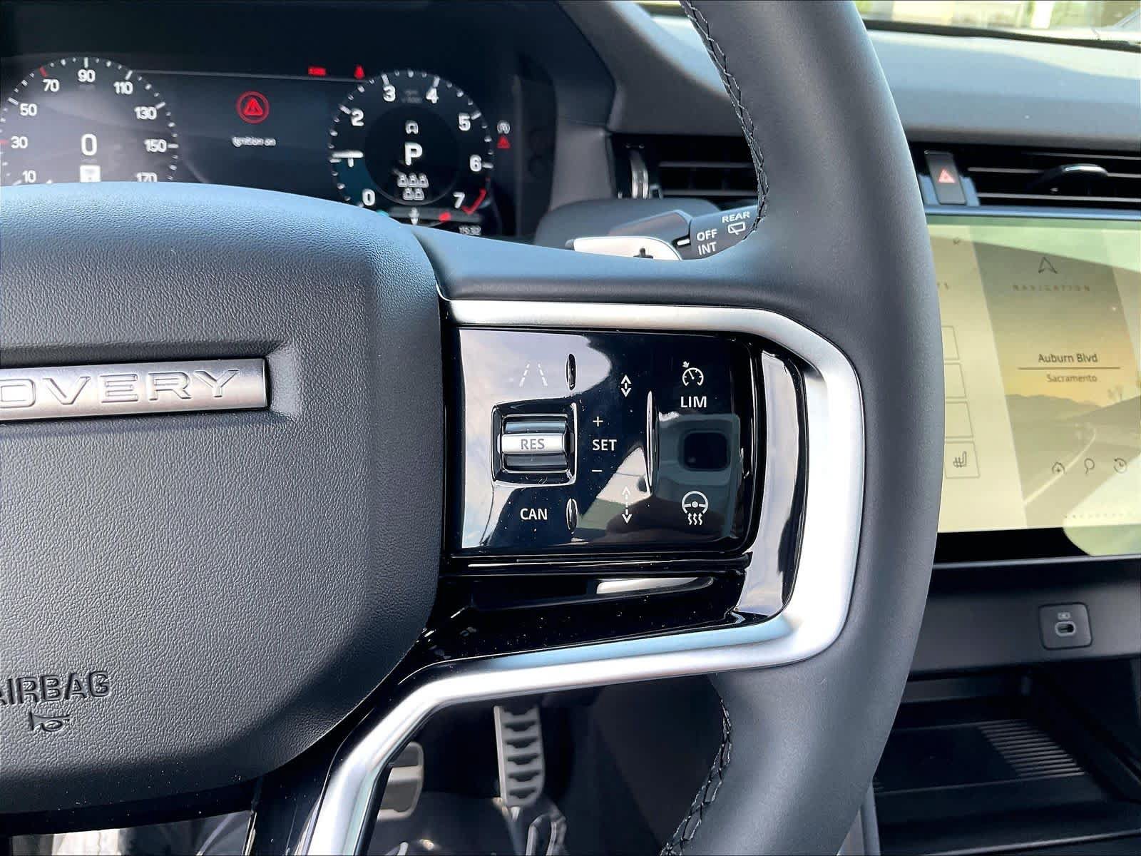 New 2026 Land Rover Discovery Sport Landmark AWD/4WD image 18