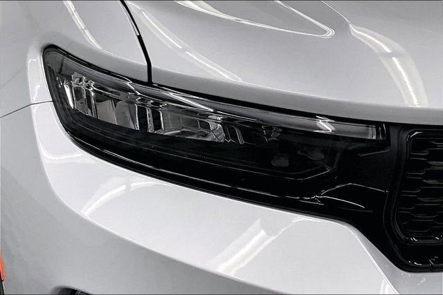 Used 2024 Jeep Grand Cherokee Limited w/ Black Appearance Package image 35