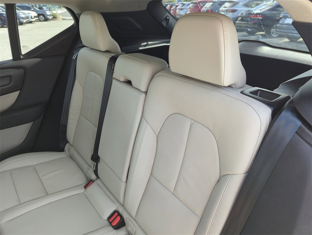 Used 2023 Volvo XC40 B4 Plus w/ Driver Assist Package image 29