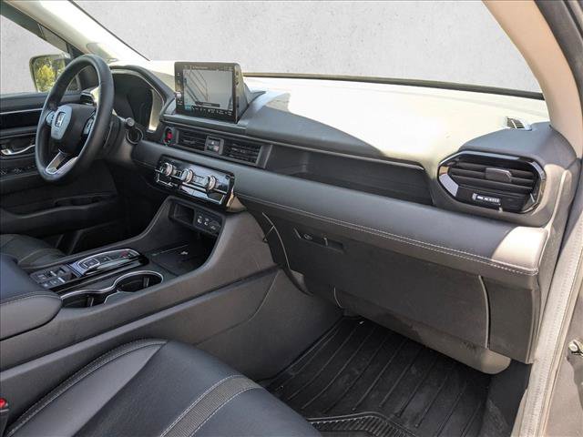 Used 2025 Honda Pilot Touring image 22