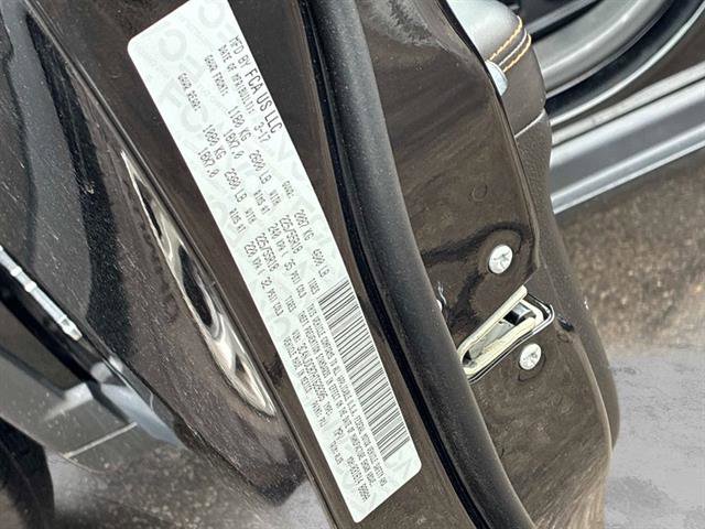 Used 2017 Jeep Compass Limited w/ Navigation Group image 22