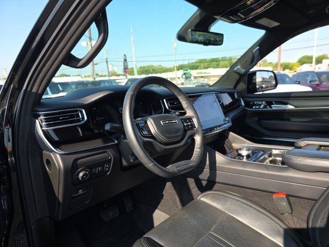 Used 2025 Jeep Grand Wagoneer Series II Obsidian w/ Quick Order Packagew 28T AWD/4WD image 14