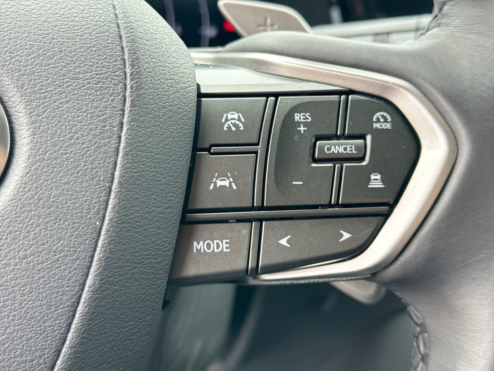 Used 2025 Lexus NX 250 FWD w/ Accessory Package (Z1) image 31