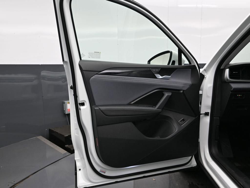 New 2026 Volkswagen Tiguan SE image 21