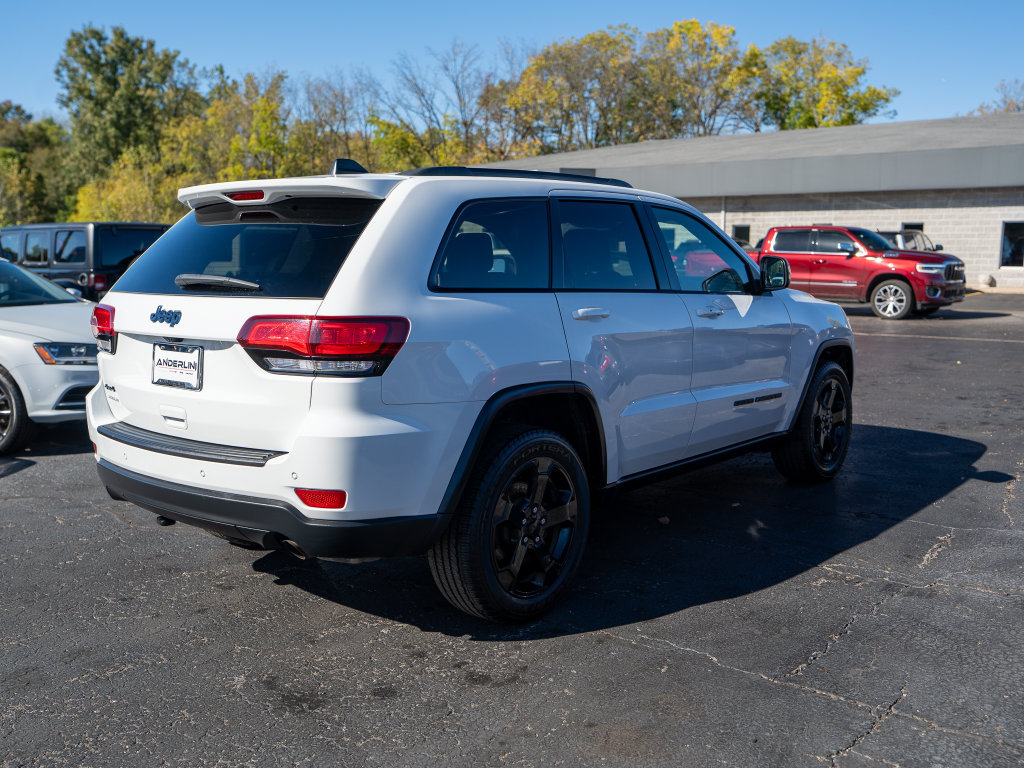 Used 2019 Jeep Grand Cherokee Laredo AWD/4WD image 6